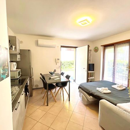Casa Segantini - Relax Patio Apartment 1 Arco Bagian luar foto